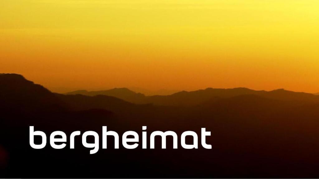 Bed And Breakfast - Die Aelplersuit Fuer Backpackers Im Berghuesli Linthal ภายนอก รูปภาพ