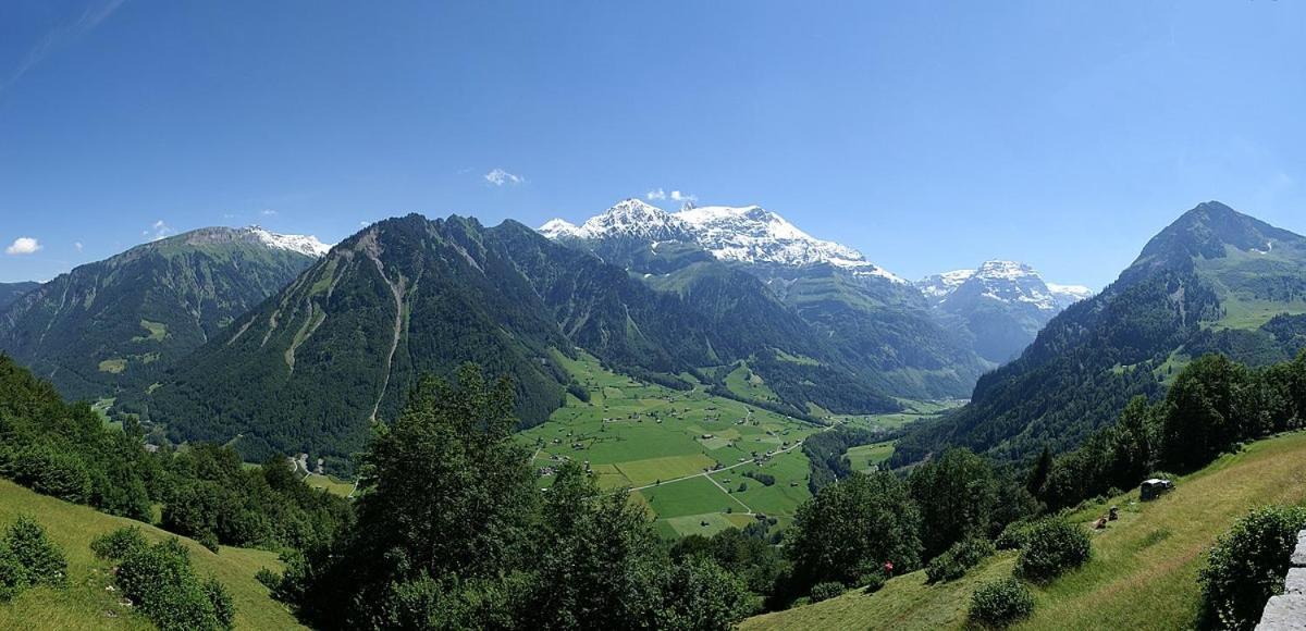 Bed And Breakfast - Die Aelplersuit Fuer Backpackers Im Berghuesli Linthal ภายนอก รูปภาพ